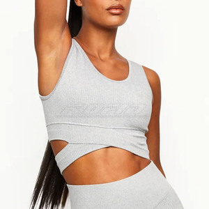 Women's Seamless Sports Bra Scoop Neck Spaghetti Strap Solid Color Cut-Out Yoga Workout Wear Medium Support Breathable - Product Image 5