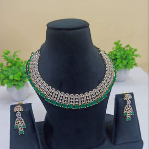 Ensemble collier et boucles d'oreilles imitation pierre classique, bijoux de mariage élégants pour femmes - Product Image 1