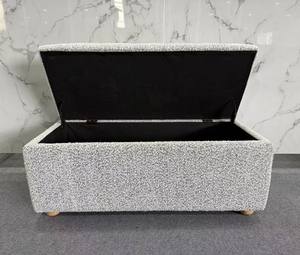 Banc de lit ovale avec rangement pouf gris clair en tissu rembourré - Product Image 4