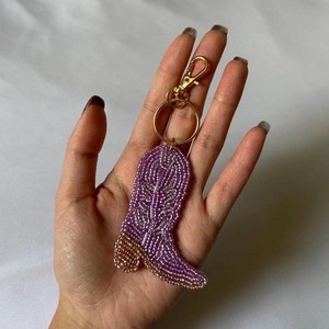 Llavero de cuentas a cuadros coral menta isan, hecho a mano con bordado de cuentas de semillas, anillo de metal dorado, colgante para bolso, regalos personalizados - Product Image 1