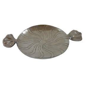Plateau de service en métal moderne de luxe, nickelé, gravé, aspect bonbon, pour la décoration de la maison et l'utilisation en cuisine - Product Image 1