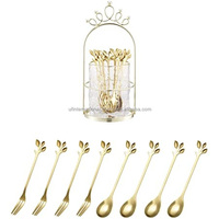 Meilleures ventes Cuillères et fourchettes à dessert en laiton et cuivre avec poignée Ensembles de couverts de mariage Couverts en acier doré à effet miroir pour usage fait à la main
