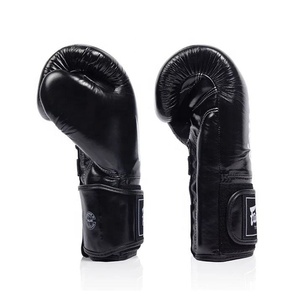ถุงมือชกมวย Fairtex รุ่นใหม่ หนังแท้สั่งทำพิเศษ สายรัดแบบปรับได้ OEM บุโฟมปรับระดับได้ รองรับแรงกระแทกสูง - Product Image 4