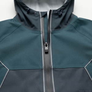 Veste coupe-vent unisexe personnalisée à capuche, coupe ample, avec bandes réfléchissantes de 3 mm, style streetwear, techwear, vêtement d'extérieur léger et imperméable - Product Image 5