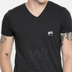 เสื้อยืดคอวีผ้าฝ้าย 100% ทรงหลวมใส่สบายสำหรับผู้ชาย พิมพ์โลโก้ตามสั่ง เสื้อยืดคอวีผู้ชายสไตล์สตรีทแวร์ - Product Image 6