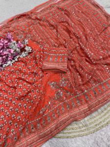 Magnifique sari en georgette à imprimé numérique avec travail Khatli et travail de miroir original, accompagné d'un chemisier à imprimé numérique et travail de miroir. - Product Image 3