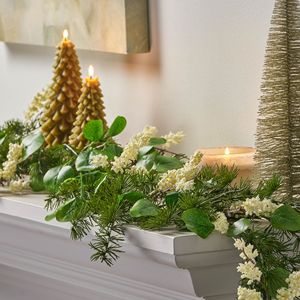 Ghirlanda Artificiale di Eucalipto da 1,5 m con Bacche, Decorazione Natalizia per Interni ed Esterni, per Cancello del Giardino e Porta d'Ingresso, per Casa e Muro - Product Image 2