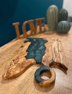 Tabla de Cocina de Madera Natural con Resina Epoxi, Tabla de Cortar de Resina y Madera de Diseño para Chefs Caseros, Tabla de Madera Artesanal para Cocina Moderna - Product Image 3