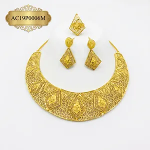 Conjunto de Collar y Aretes Chapados en Oro Estilo Ghana, Diseño Geométrico, Joyería para Mujer - Product Image 2