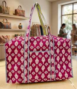 Sac de voyage matelassé en coton imprimé artisanal indien, motif éléphant de luxe, fabriqué à Jaipur, sac fourre-tout de voyage fait main - Product Image 3