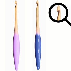 Herramientas de tejer ergonómicas con gancho de ganchillo de madera de diseño personalizado de su marca en diversos colores para la tendencia de costura - Product Image 6