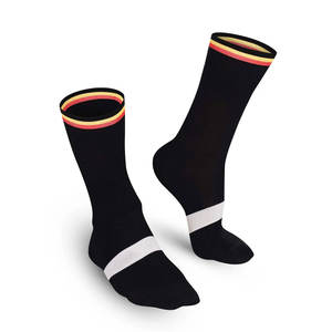 Chaussettes de sport pour hommes, de haute qualité, avec logo personnalisé, chaussettes tubulaires épaisses, compression, cyclisme, basketball, super élastiques, chaussettes de sport pour hommes - Product Image 1