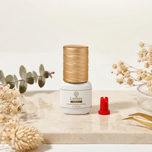 กาวติดขนตา [Lashya] Swift Adhesive แห้งเร็วภายใน 0.5 วินาที ติดทนนาน รับผลิตแบรนด์ส่วนตัว กาวติดขนตาสำหรับมืออาชีพ ขนาด 5 มล. - Product Image 1