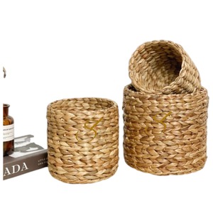 Panier en jacinthe d'eau fait main pour l'organisation de la maison - Product Image 2