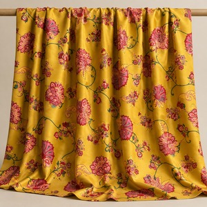 Tela de Satén de Seda y Algodón Orgánico con Estampado Floral, Tejido para Vestidos, Chales y Prendas - Product Image 4