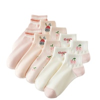 Paires Femmes Rayé Cheville Chaussettes À La Mode Polyvalent Rose Fruit Motif Dessin Animé Chaussettes Courtes Confortable Respirant Casual Chaussettes