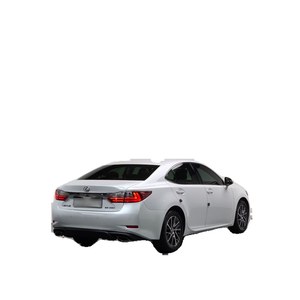 Lujoso Lexus ES Sedán 2016, 73,228 km, Emisión Euro V, Asientos de Cuero, Caja de Cambios Automática, Cámara Trasera - Product Image 1