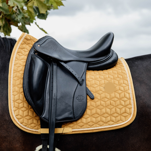 Tapis de selle de dressage en velours jaune moutarde matelassé 3D, prix d'usine, vente chaude - Product Image 2