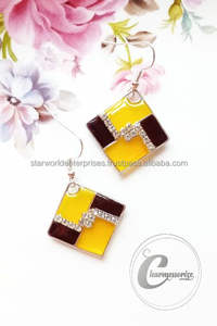 Boucles d'oreilles pour femmes antiques Conception unique d'anneau d'oreille en résine époxy - Product Image 4