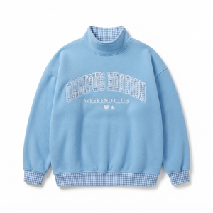 เสื้อสเวตเชิ้ตผู้หญิงสีเทาเข้มทรงโอเวอร์ไซส์ พิมพ์ลายกราฟิกตัวอักษรคลับ คอเต่า แขนยาว ทรงลำลอง แขนเสื้อแบบแร็กแลน - Product Image 3