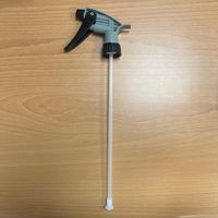 Pulvérisateur à gâchette de précision conçu pour l'excellence en matière de résistance chimique, idéal pour les applications de solvants et d'alcool