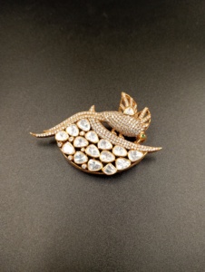 Broche Paon de Luxe Amaira Jewels en Argent 925 avec Diamant, Sertissage Pavé, Pierre Principale Taille Poire, Bijoux Fins Unisexe, Cadeau, Pierre Centrale - Product Image 2