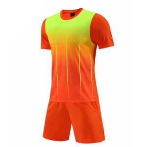 Uniformes de Fútbol al Por Mayor B2B |   Etiquetas de Marca con Grabado de Precisión |   Directo de Fábrica - Product Image 2