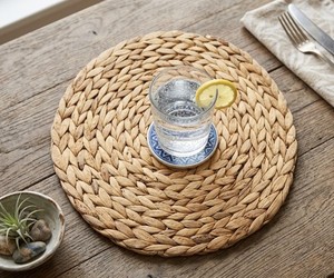 Set de table rond en jacinthe d'eau tressée, fait main, naturel, style rustique bohème, résistant à la chaleur - Product Image 5