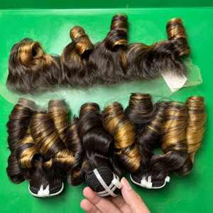 Rizos de Primavera de cabello humano de Vietnam y extensiones de rizos hinchables Color de piano de alta calidad | Cabello crudo al por mayor - Product Image 1