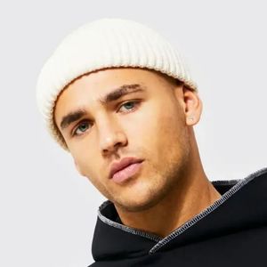 หมวกบีนนี่ฤดูหนาวคุณภาพดีที่สุดของ Yukaihe พร้อมดีไซน์ป้ายแบบกำหนดเอง หมวกไหมพรมฤดูหนาว รองรับการปรับแต่ง - Product Image 3