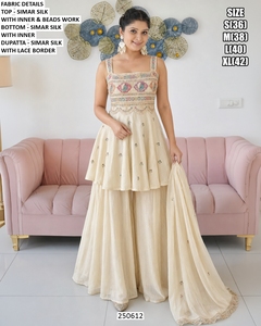 Robe Sharara traditionnelle en soie Bandhani Simar de Noorika, longueur au sol, pour mariage - Product Image 1