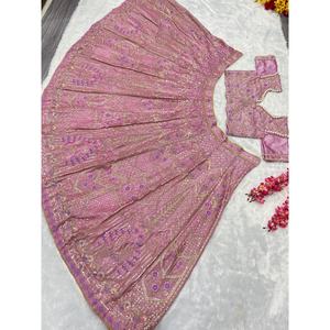 Ropa tradicional china Hermoso trabajo de bordado de varios hilos Lehenga Choli para fiestas y ocasiones especiales - Product Image 2