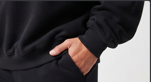 Conjunto de dos piezas holgado para hombre: Camiseta de manga larga 100% algodón polar y pantalones cortos de chándal hasta la rodilla con hombros caídos - Product Image 5