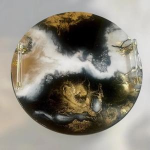 Plateau décoratif en résine fait main, disponible en plusieurs couleurs, de forme ronde, pour la décoration de la maison, plateau en résine de haute qualité, provenant d'Inde. - Product Image 5