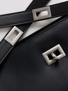 Bolso de lujo de cuero genuino de Italia para mujer, bolsos de moda para axilas, forro de algodón de poliéster, cremallera a prueba de agua para invierno - Product Image 5