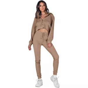 Ensemble tricoté gris 2 pièces pour femme : haut zippé à manches longues et leggings taille haute, couleur unie, décontracté, toutes saisons - Product Image 3