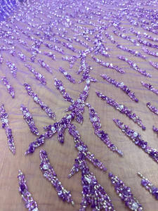 ผ้าลูกไม้ปักเลื่อมสีน้ำเงินทำมือ ประดับด้วยลูกปัดและลายดอกไม้ 3 มิติ สำหรับนักออกแบบและผู้ผลิตเสื้อผ้าบูติก - Product Image 3