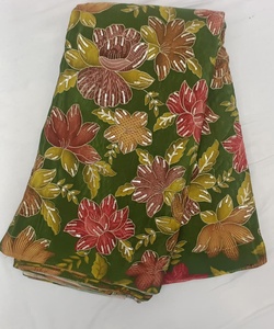 Tela Crepé Natural con Estampado Posicional, Material de Lujo para Sarees y Vestidos Tradicionales de Mujer, Tela al por Mayor - Product Image 2