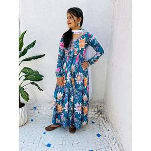 Pantalon haut en coton à impression numérique avec verre fait main Alia Cut et Dupatta en bleu - Product Image 1