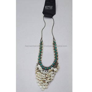 Collier tendance style vintage en résine pour femme, produit le plus vendu avec perles et chaîne en résine, idéal pour un cadeau, ange à la mode - Product Image 2