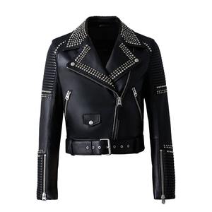 Veste en cuir véritable slim fit style motard avec clous métalliques, noire, style punk, pour homme/femme - Product Image 6