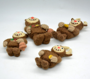 Feutre de laine mignon pour poupée monstre 15-18 cm |   Jouet artisanal doux pour enfants de 5 à 7 ans, crèche et cadeau en provenance du Népal - Product Image 5