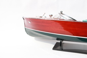 Bateau à moteur Super Riva Tritone en bois fait main - Modèle de yacht italien classique à deux moteurs, rare, pour la décoration de la maison ou du bureau - Product Image 2
