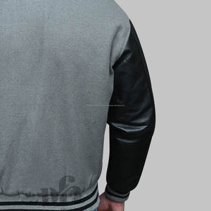 Veste de baseball à logo brodé universitaire personnalisé avec col montant respirant en laine et manches en cuir enduites d'hiver - Product Image 6