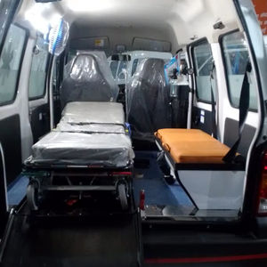 NOUVELLE AMBULANCE MARUTI EECO POUR LE TRANSPORT DE PATIENTS EN EXCELLENT ÉTAT, ESSENCE, AUTOMATIQUE, NORME D'ÉMISSION BS6 - Product Image 2