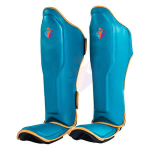 Protège-tibias en cuir pour Muay Thai, avec logo personnalisé, fabrication pakistanaise, couleurs personnalisées, respectueux de l'environnement - Product Image 5
