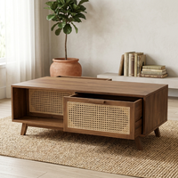 Rehaussez votre salon avec la table basse KAG de couleur naturelle, en rotin et teck, un mobilier moderne pour salon.