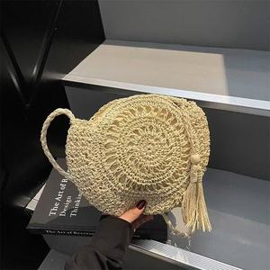 Nuevo Bolso Redondo Tejido de Moda para Mujer, Estilo Vintage, para Viajes de Verano, con Cierre Simple, para Llevar al Hombro o Cruzado, para Uso en Exteriores - Product Image 1
