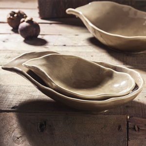 Nouvelle conception 2024 Yayu – Assiettes en céramique irrégulières originales, plats à soupe, assiettes à pâtes et salades, vaisselle en céramique épaisse et abordable, assiette de table en céramique - Product Image 1