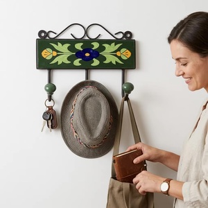 Porte-manteau mural multifonctionnel en céramique verte rustique avec rail, motif perles artistiques - Product Image 2
